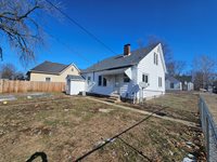 602 N 13 1/2 Street, Terre Haute, IN 47807
