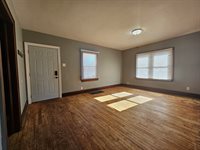 602 N 13 1/2 Street, Terre Haute, IN 47807