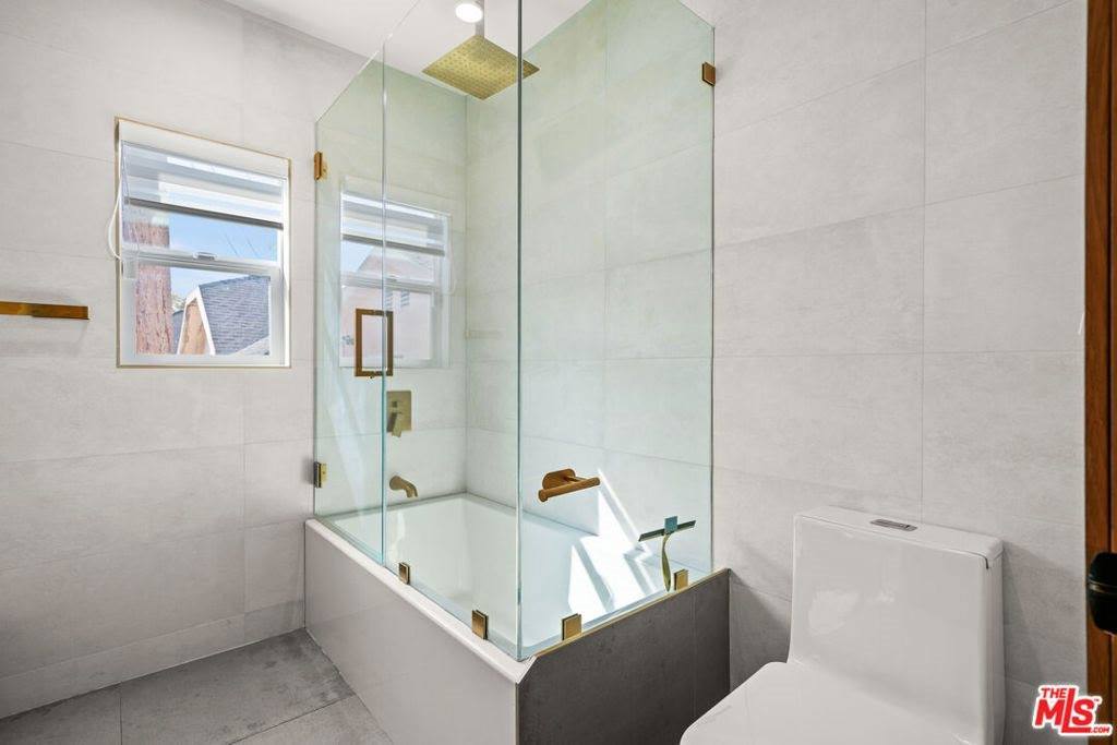 1312 Western Ave, Glendale, CA 91201