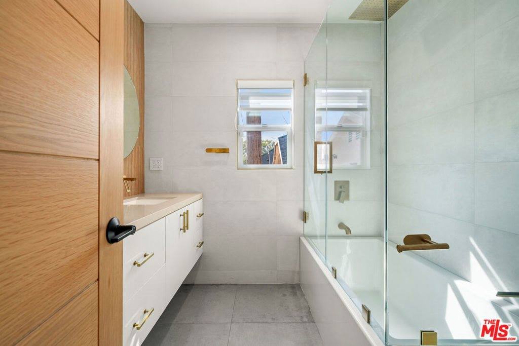 1312 Western Ave, Glendale, CA 91201