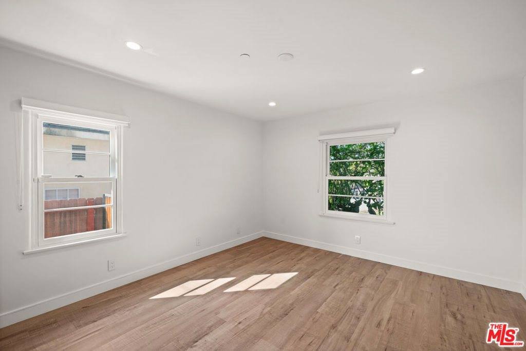 1312 Western Ave, Glendale, CA 91201