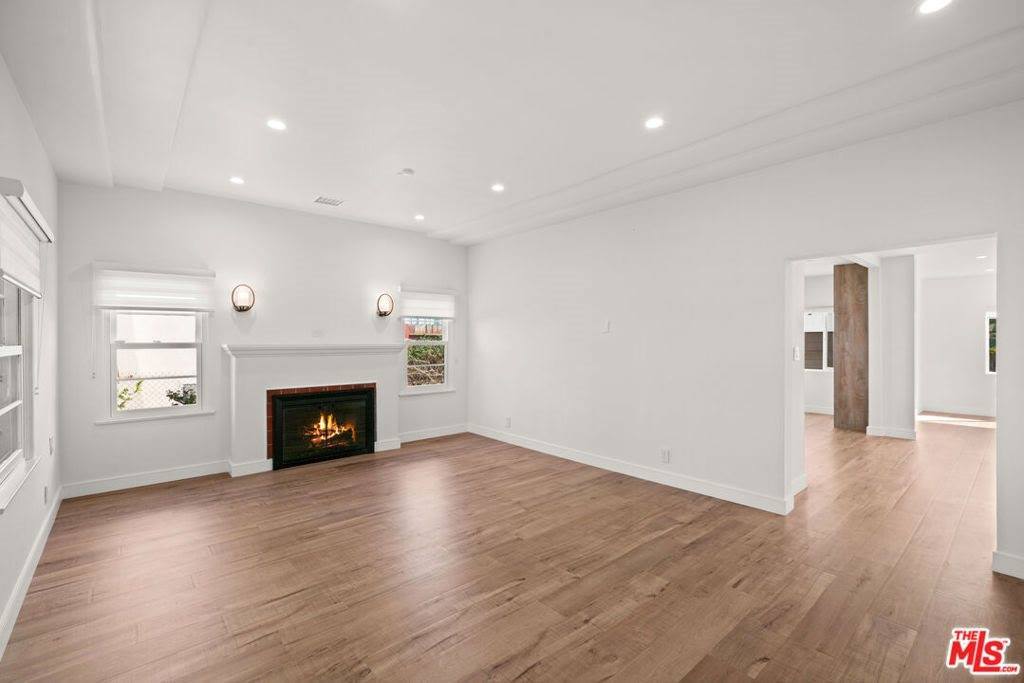 1312 Western Ave, Glendale, CA 91201