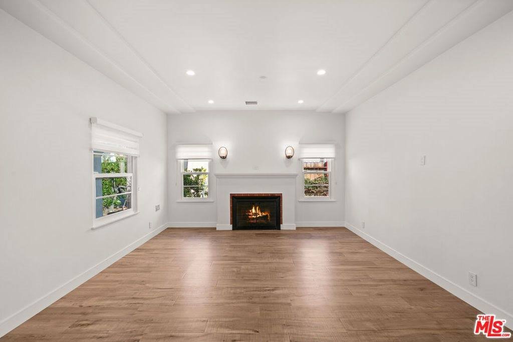 1312 Western Ave, Glendale, CA 91201