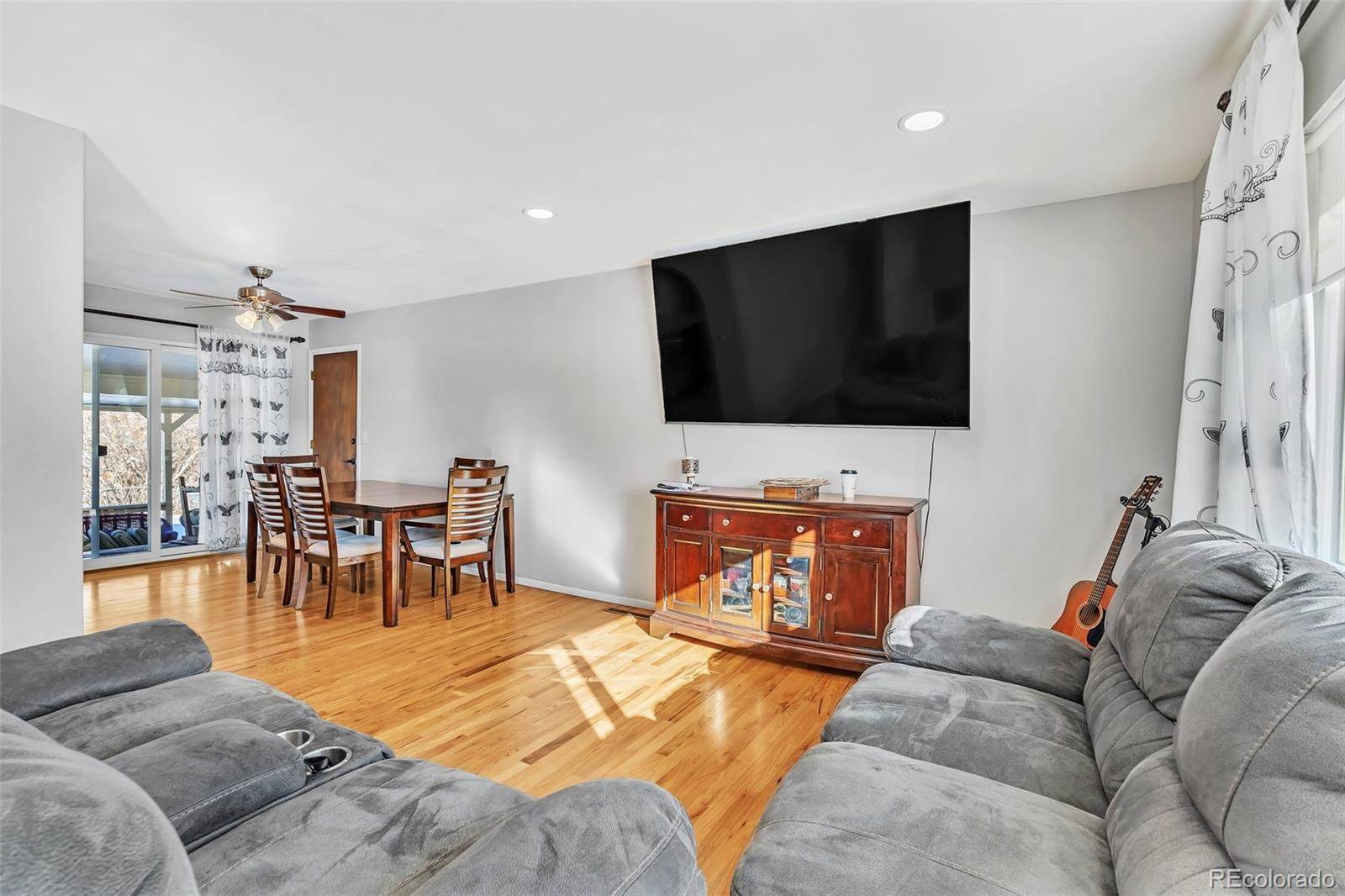 1318 Lewis Lane, Colorado Springs, CO 80915