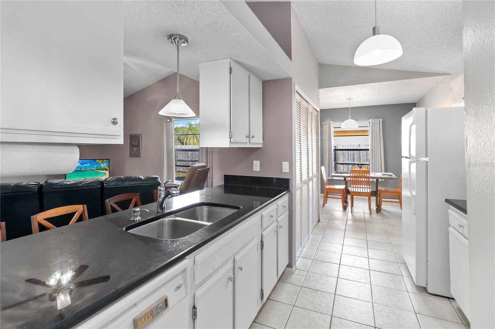 8024 Lesia Circle, Orlando, FL 32835