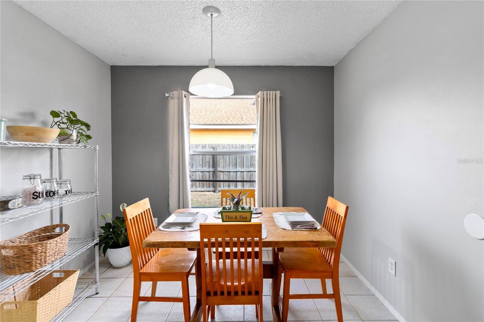 8024 Lesia Circle, Orlando, FL 32835