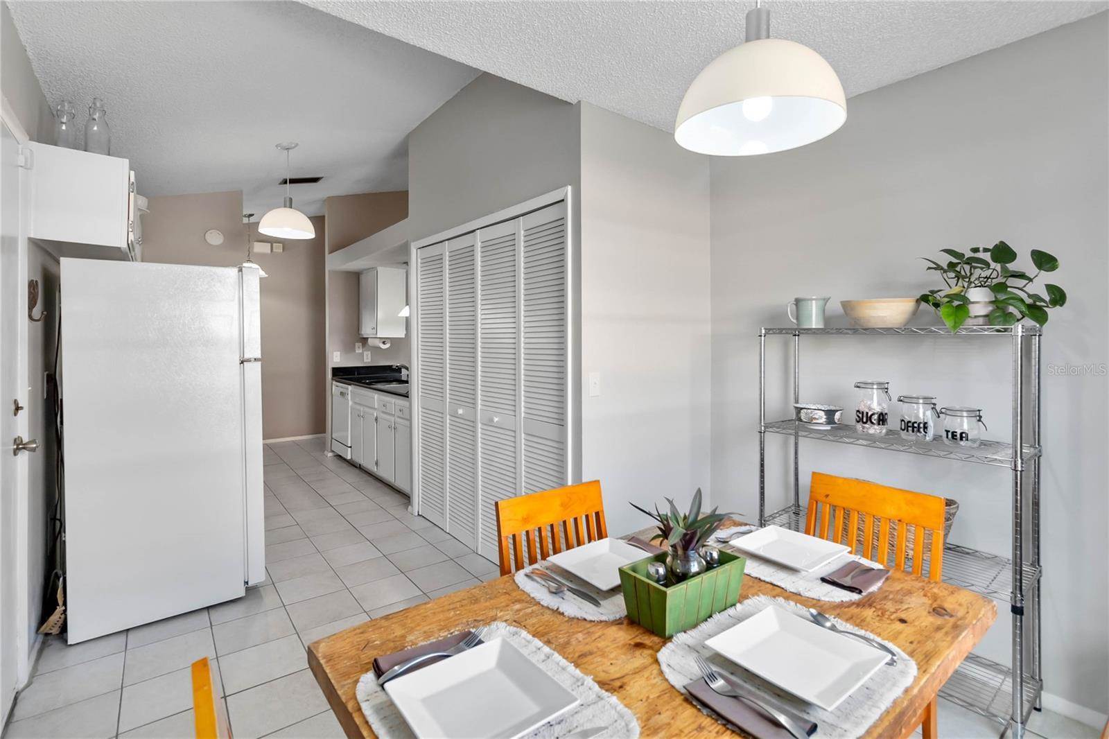 8024 Lesia Circle, Orlando, FL 32835