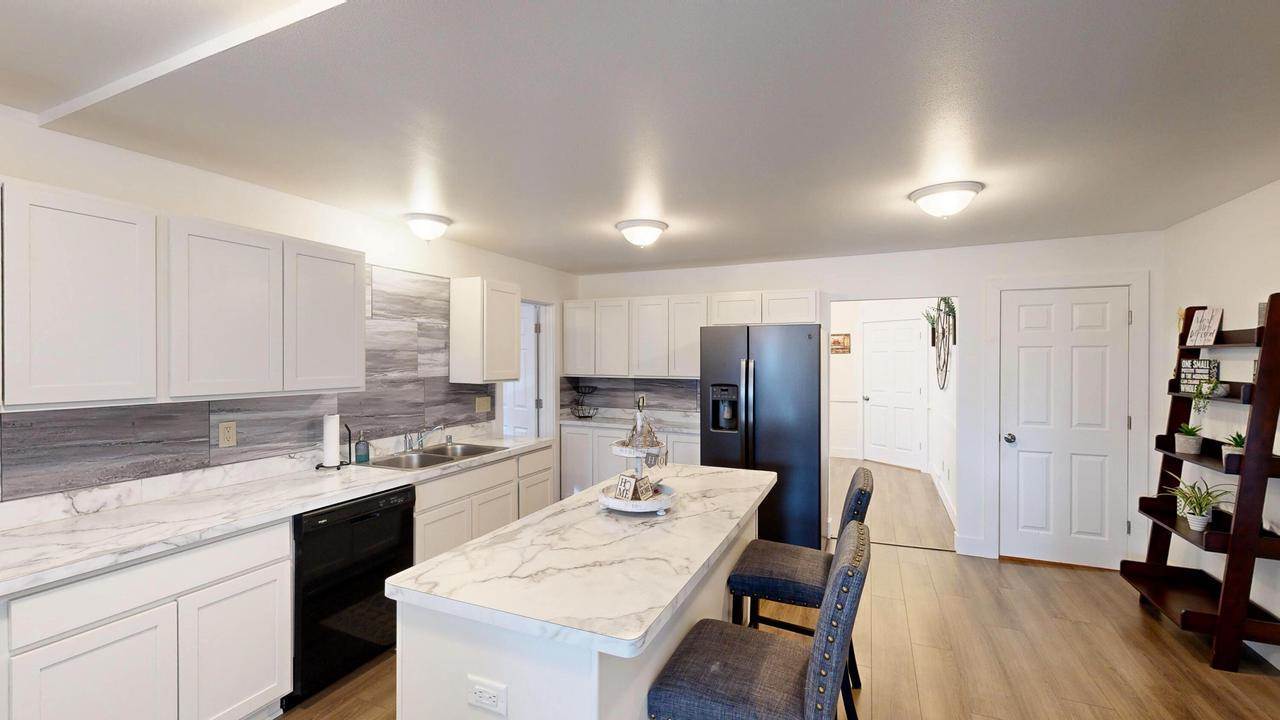 948 Mulberry STREET, Lake Mills, WI 53551