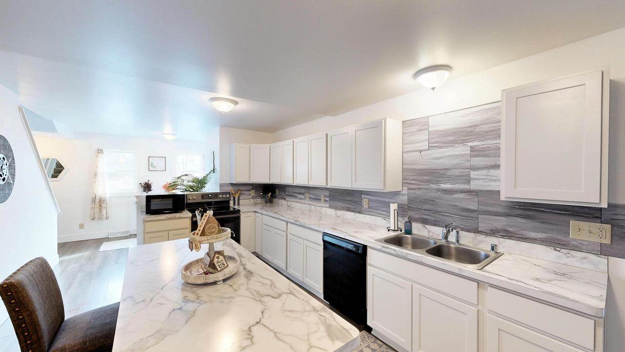 948 Mulberry STREET, Lake Mills, WI 53551