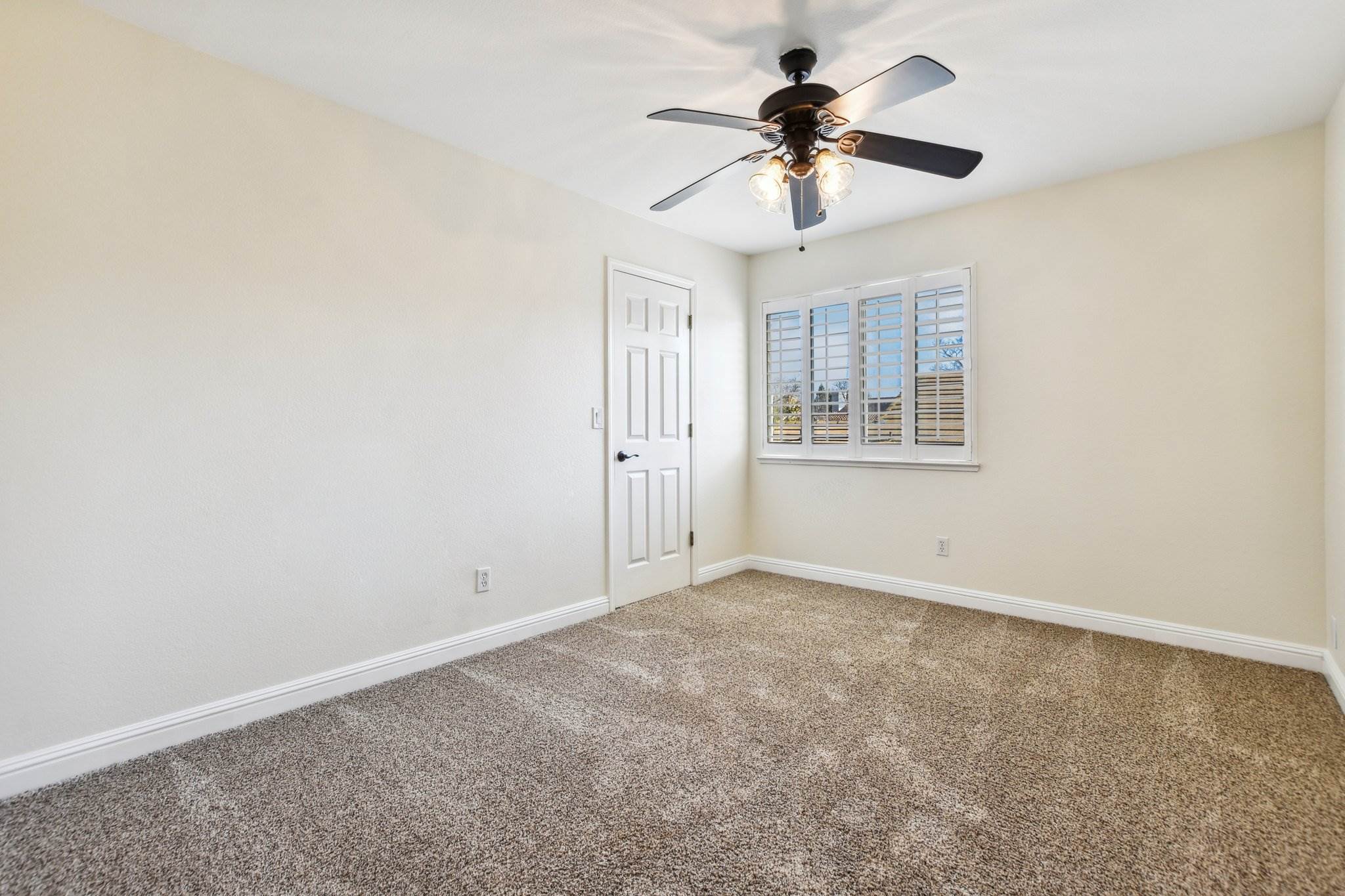 5802 Balfor Rd., Rocklin, CA 95765