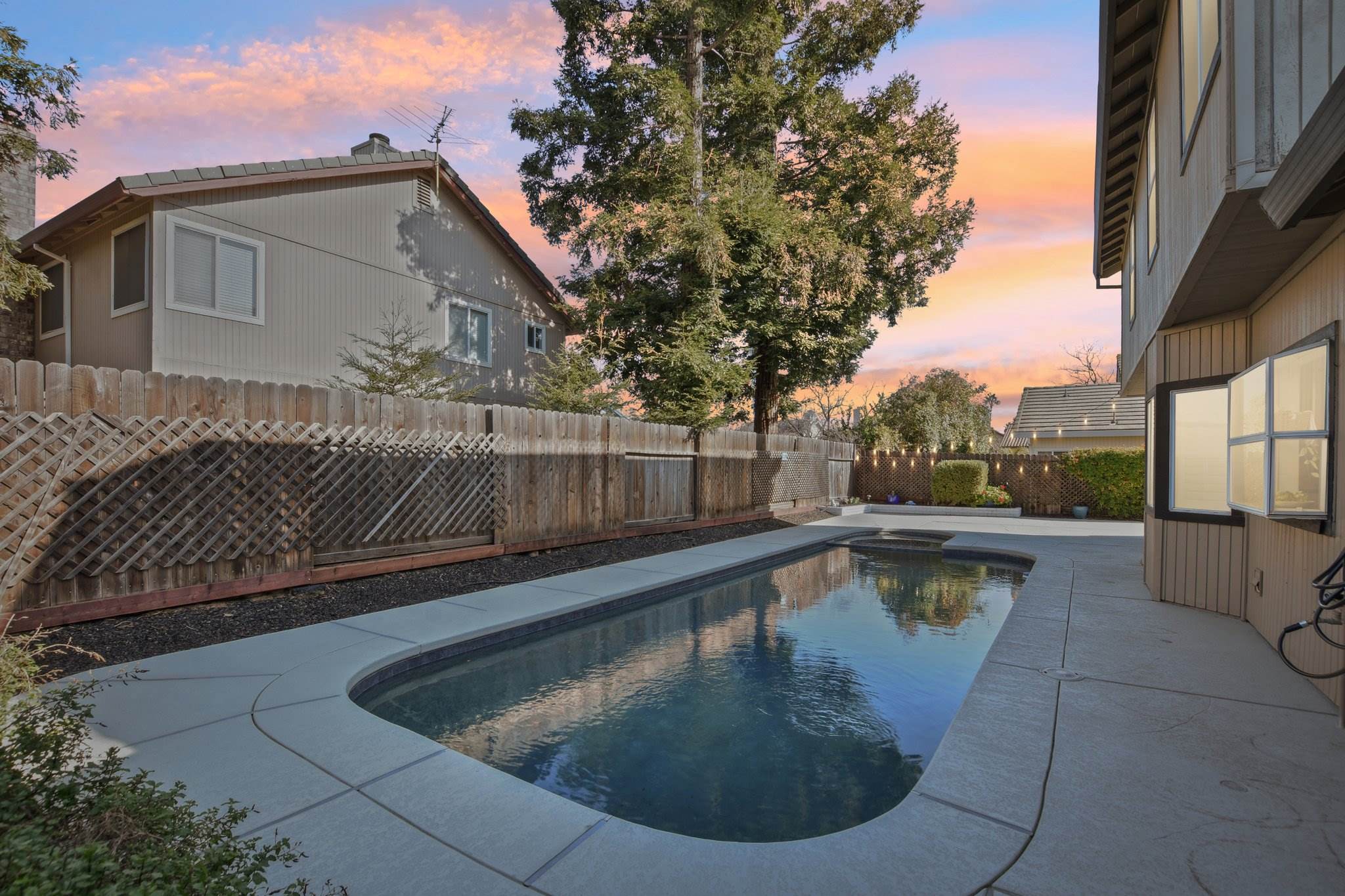 5802 Balfor Rd., Rocklin, CA 95765