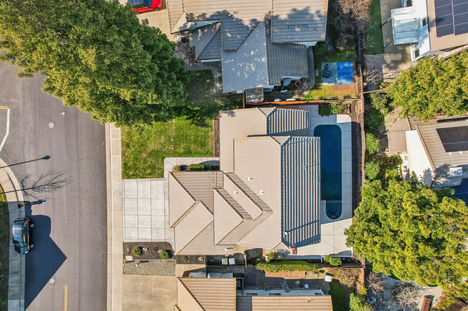 5802 Balfor Rd., Rocklin, CA 95765