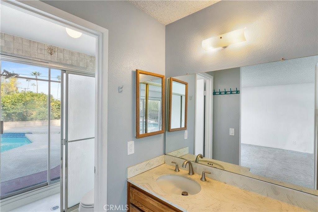 1025 Monte Vista Drive, Riverside, CA 92507