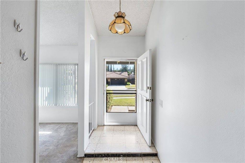 1025 Monte Vista Drive, Riverside, CA 92507