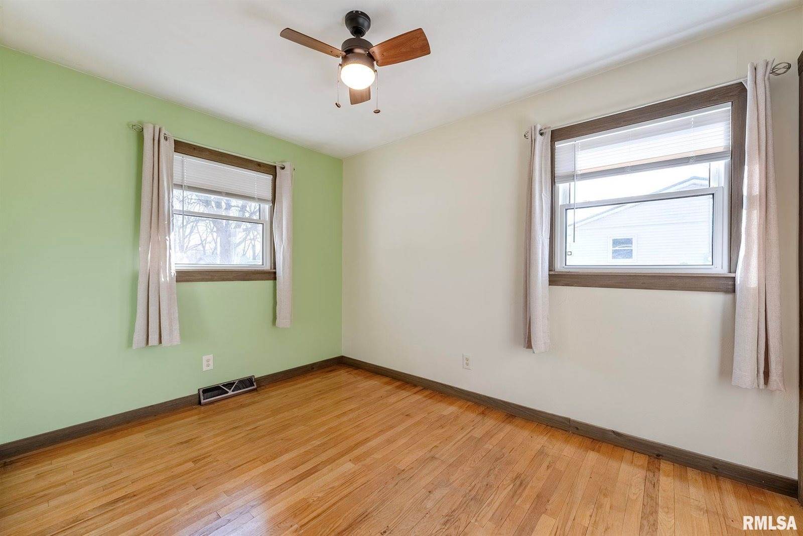 2963 Highway 67 Highway, Camanche, IA 52730