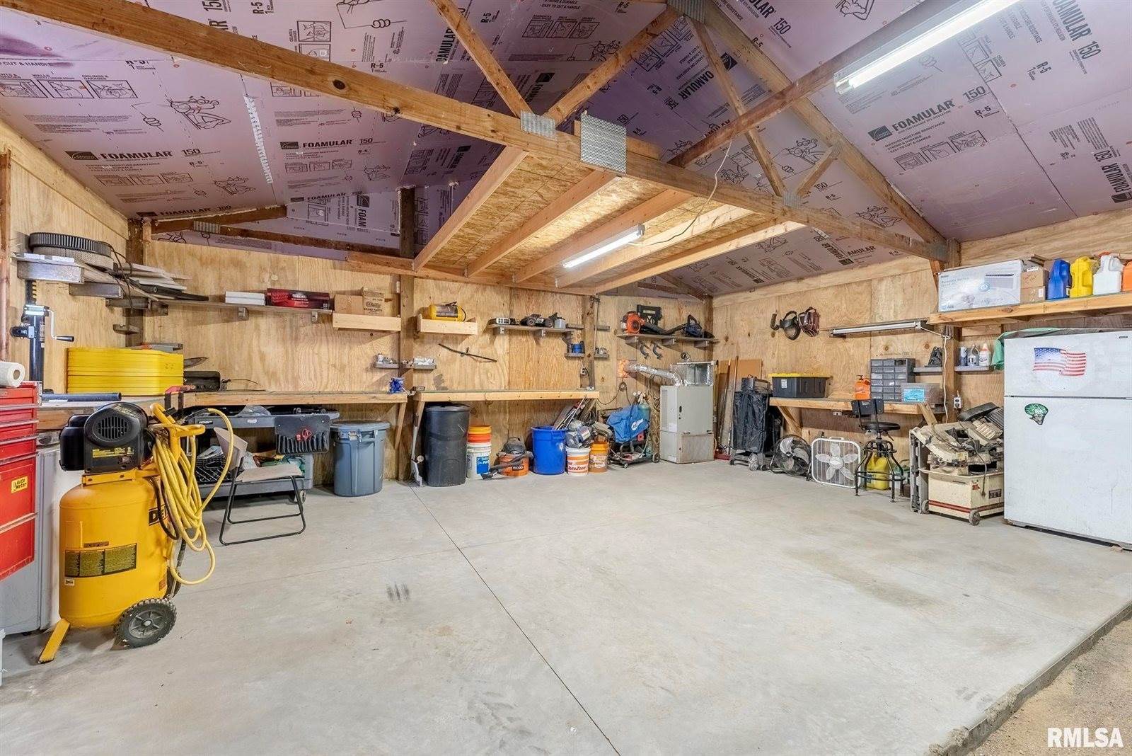 2963 Highway 67 Highway, Camanche, IA 52730