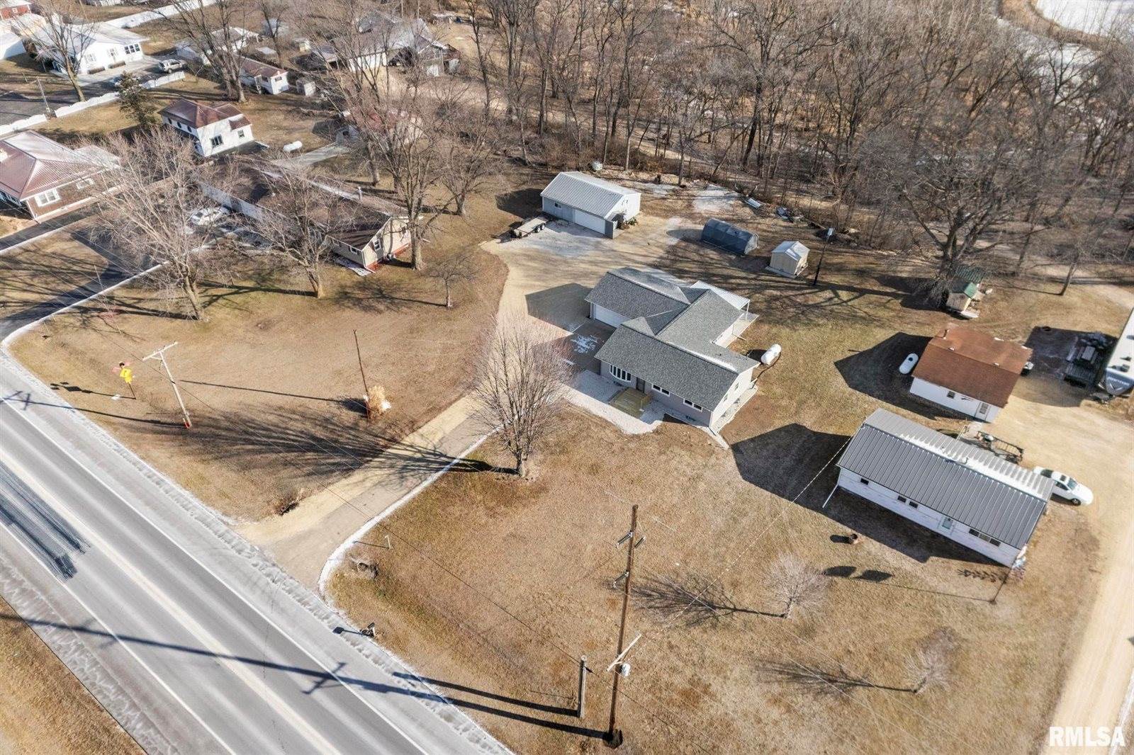 2963 Highway 67 Highway, Camanche, IA 52730