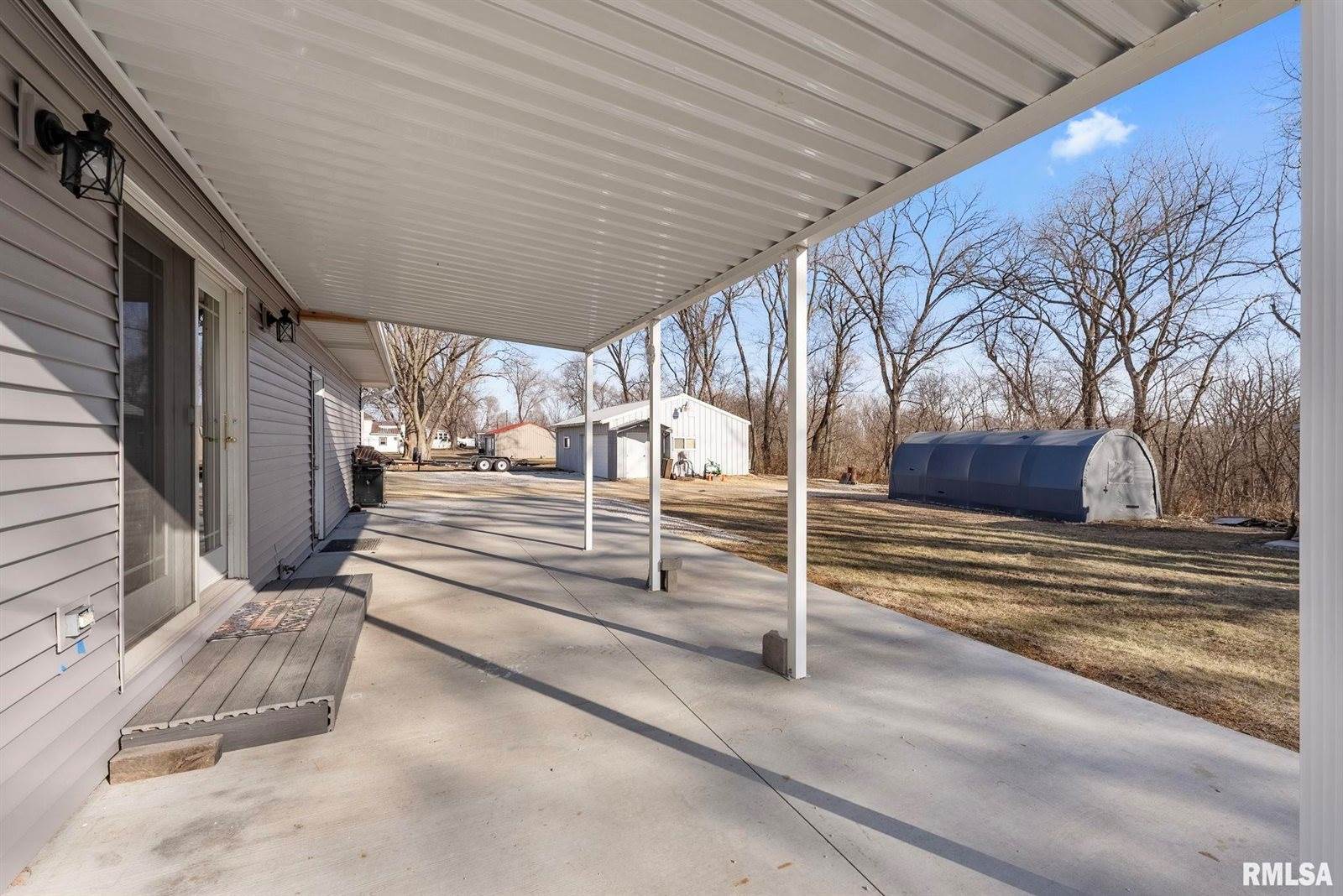 2963 Highway 67 Highway, Camanche, IA 52730