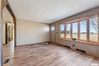 2963 Highway 67 Highway, Camanche, IA 52730