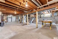 2963 Highway 67 Highway, Camanche, IA 52730