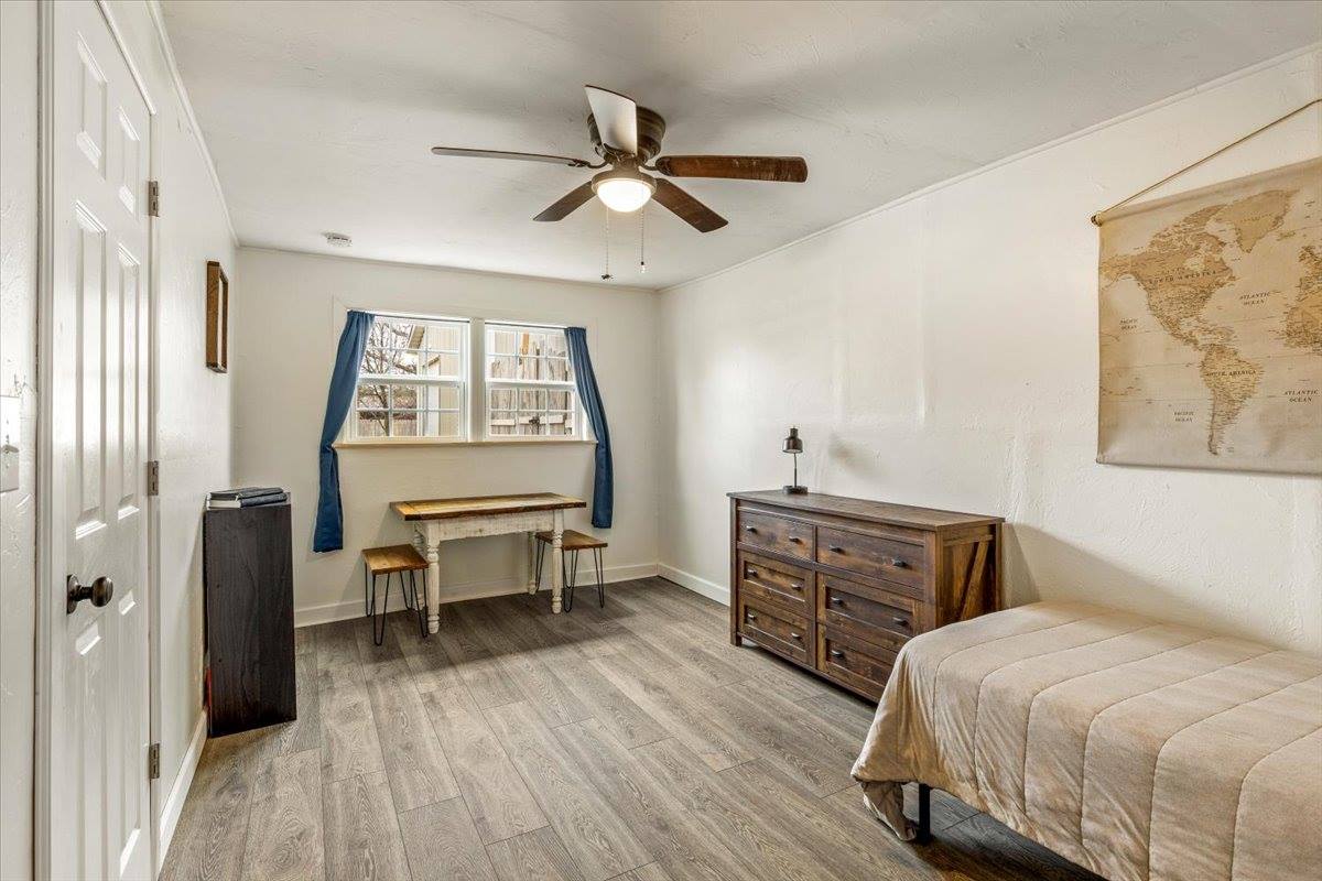 602 2nd St, Chattanooga, OK 73528