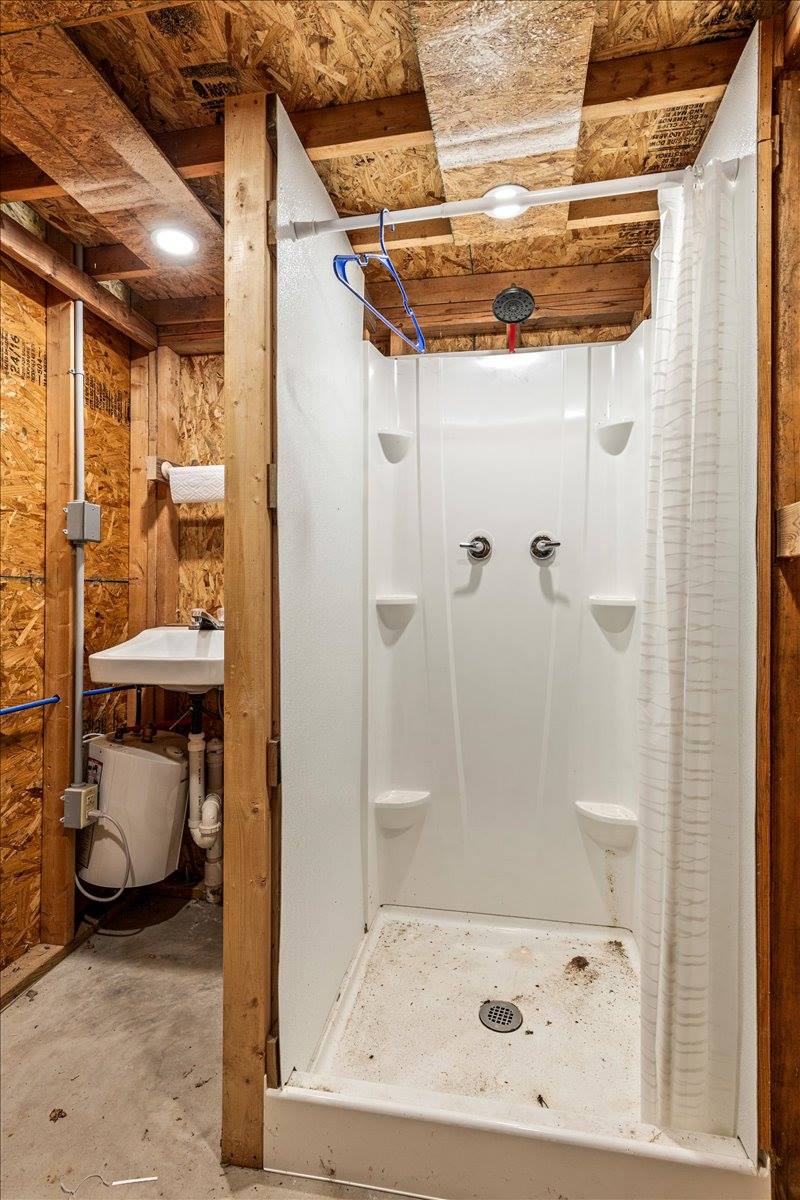 602 2nd St, Chattanooga, OK 73528