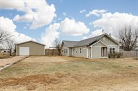 602 2nd St, Chattanooga, OK 73528