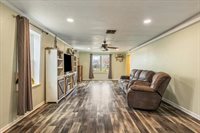 602 2nd St, Chattanooga, OK 73528