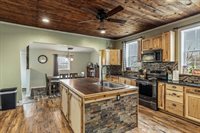 602 2nd St, Chattanooga, OK 73528