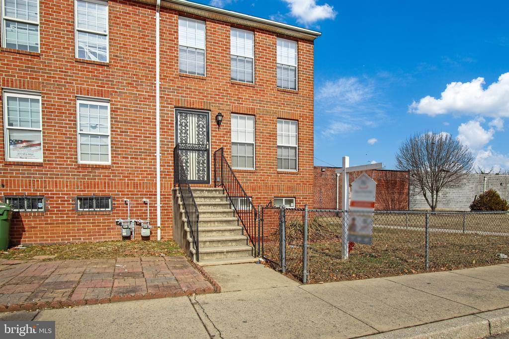 1102 Laurens Street, Baltimore, MD 21217