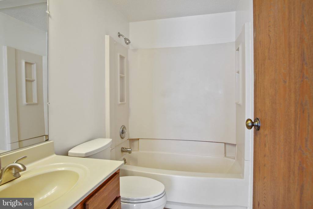 1102 Laurens Street, Baltimore, MD 21217