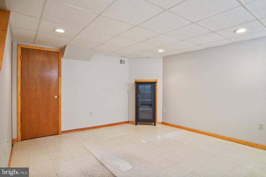 1102 Laurens Street, Baltimore, MD 21217