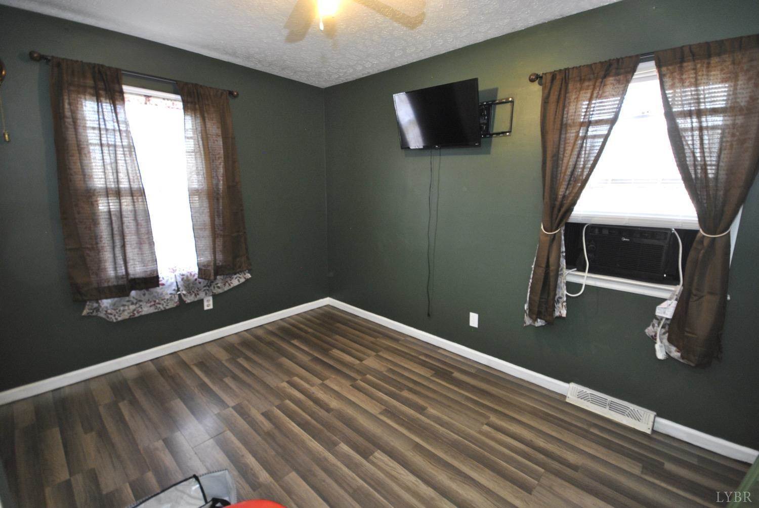 204 West Bethel, Madison Heights, VA 24572