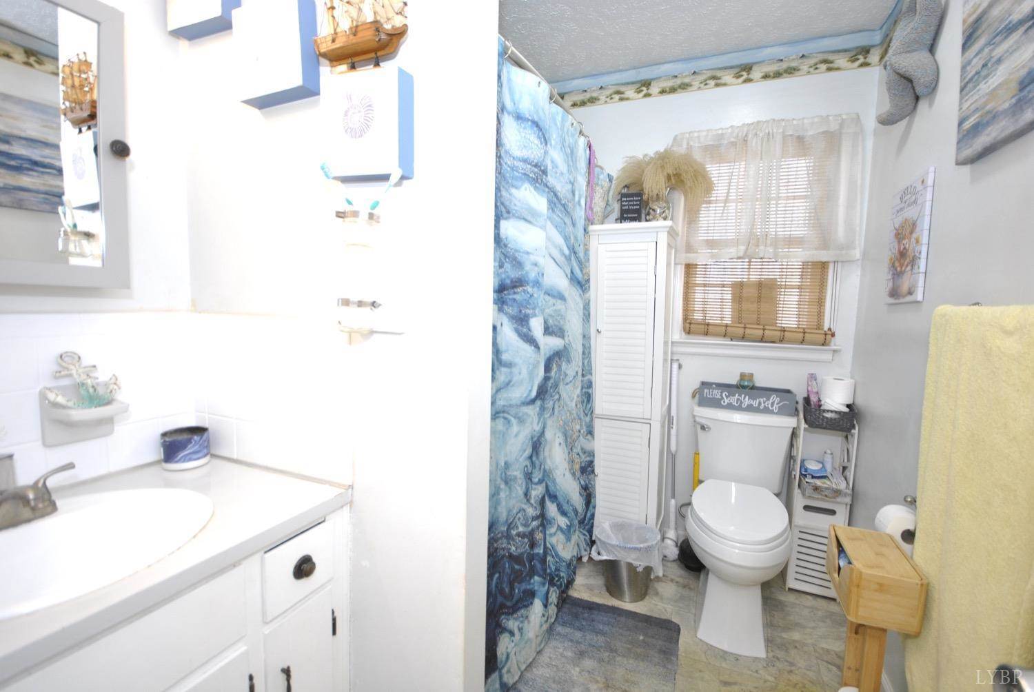 204 West Bethel, Madison Heights, VA 24572