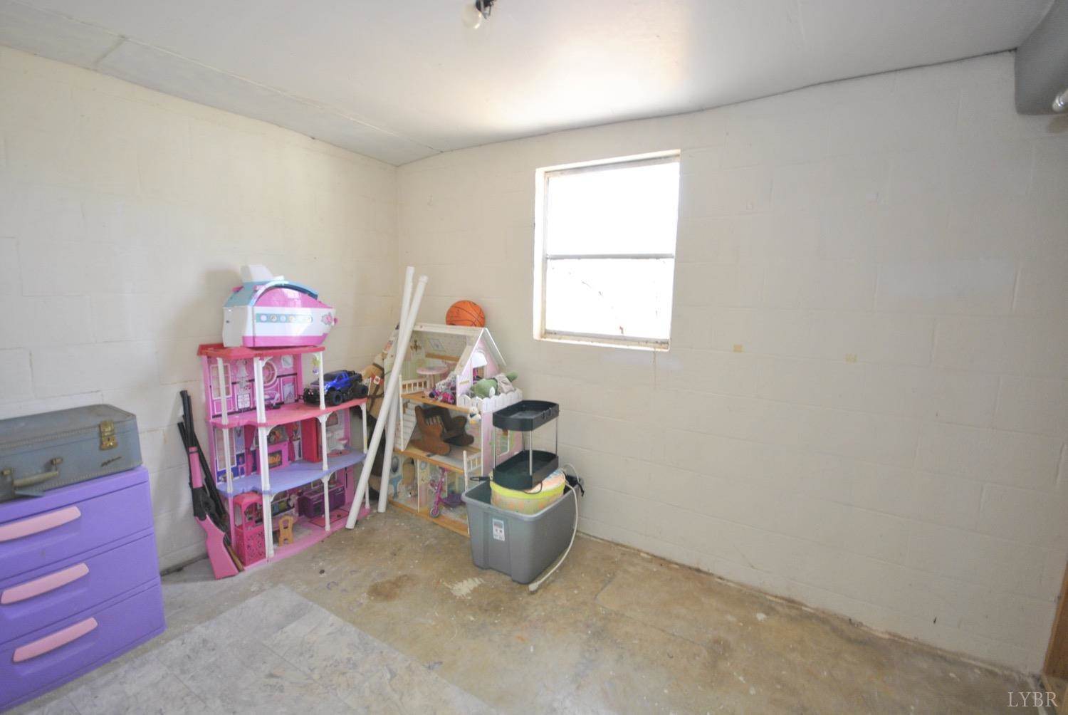 204 West Bethel, Madison Heights, VA 24572