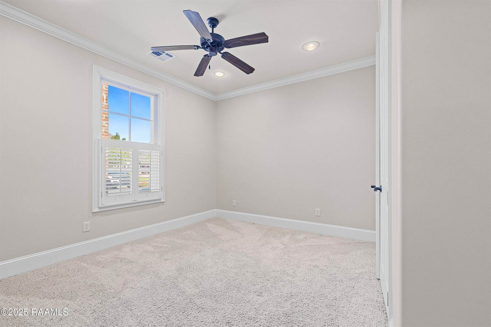 105 Shinnecock Hills Drive, Broussard, LA 70518