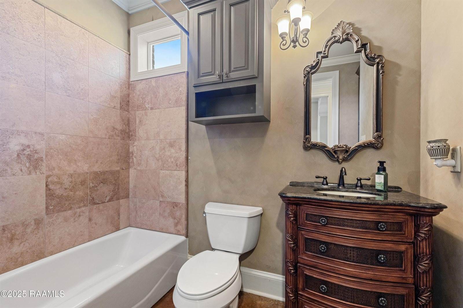 105 Shinnecock Hills Drive, Broussard, LA 70518