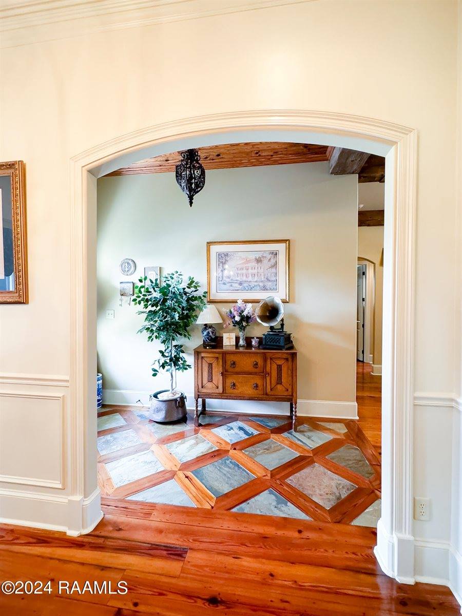 105 Shinnecock Hills Drive, Broussard, LA 70518