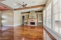 105 Shinnecock Hills Drive, Broussard, LA 70518