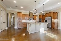 105 Shinnecock Hills Drive, Broussard, LA 70518
