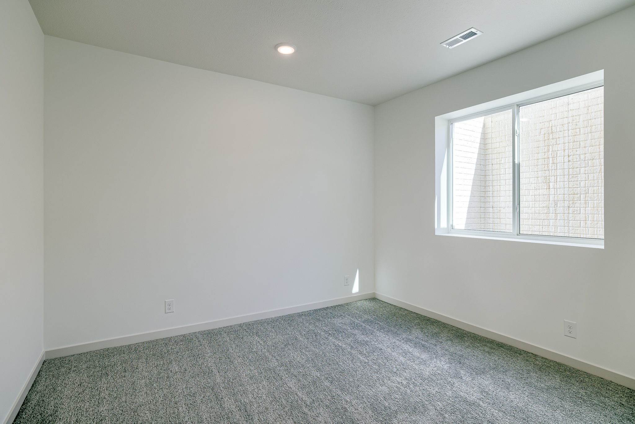 21008 Hartman Avenue, Elkhorn, NE 68022