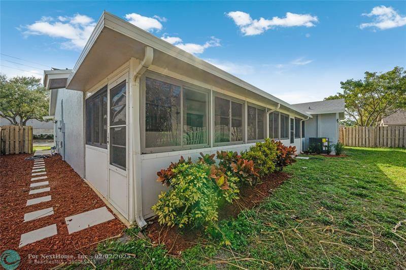 2853 SW 15th ST, Deerfield Beach, FL 33442