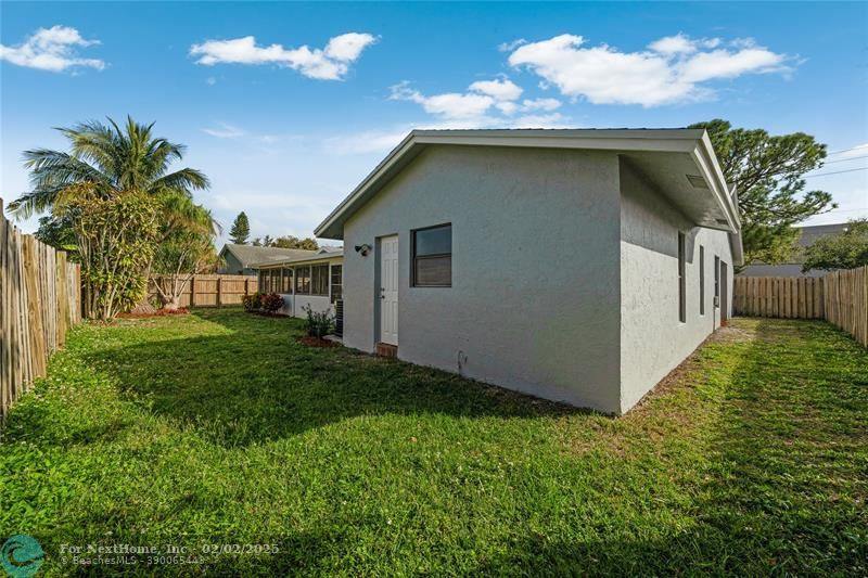 2853 SW 15th ST, Deerfield Beach, FL 33442