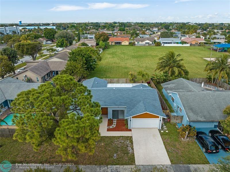 2853 SW 15th ST, Deerfield Beach, FL 33442