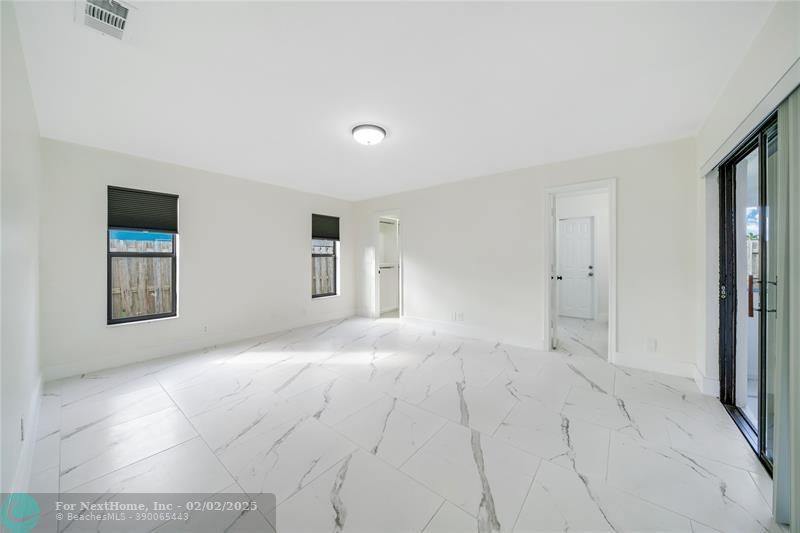 2853 SW 15th ST, Deerfield Beach, FL 33442