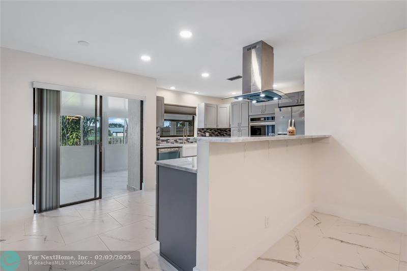 2853 SW 15th ST, Deerfield Beach, FL 33442