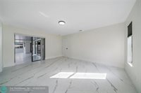 2853 SW 15th ST, Deerfield Beach, FL 33442