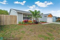 2853 SW 15th ST, Deerfield Beach, FL 33442