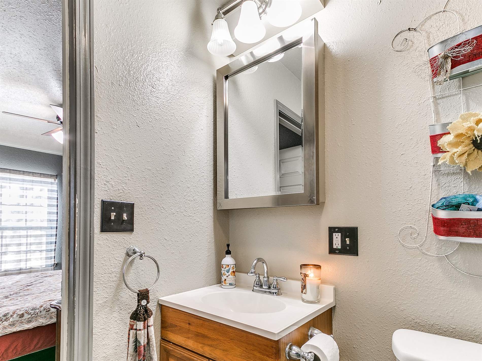 16804 Acorn Lane, Newalla, OK 74857