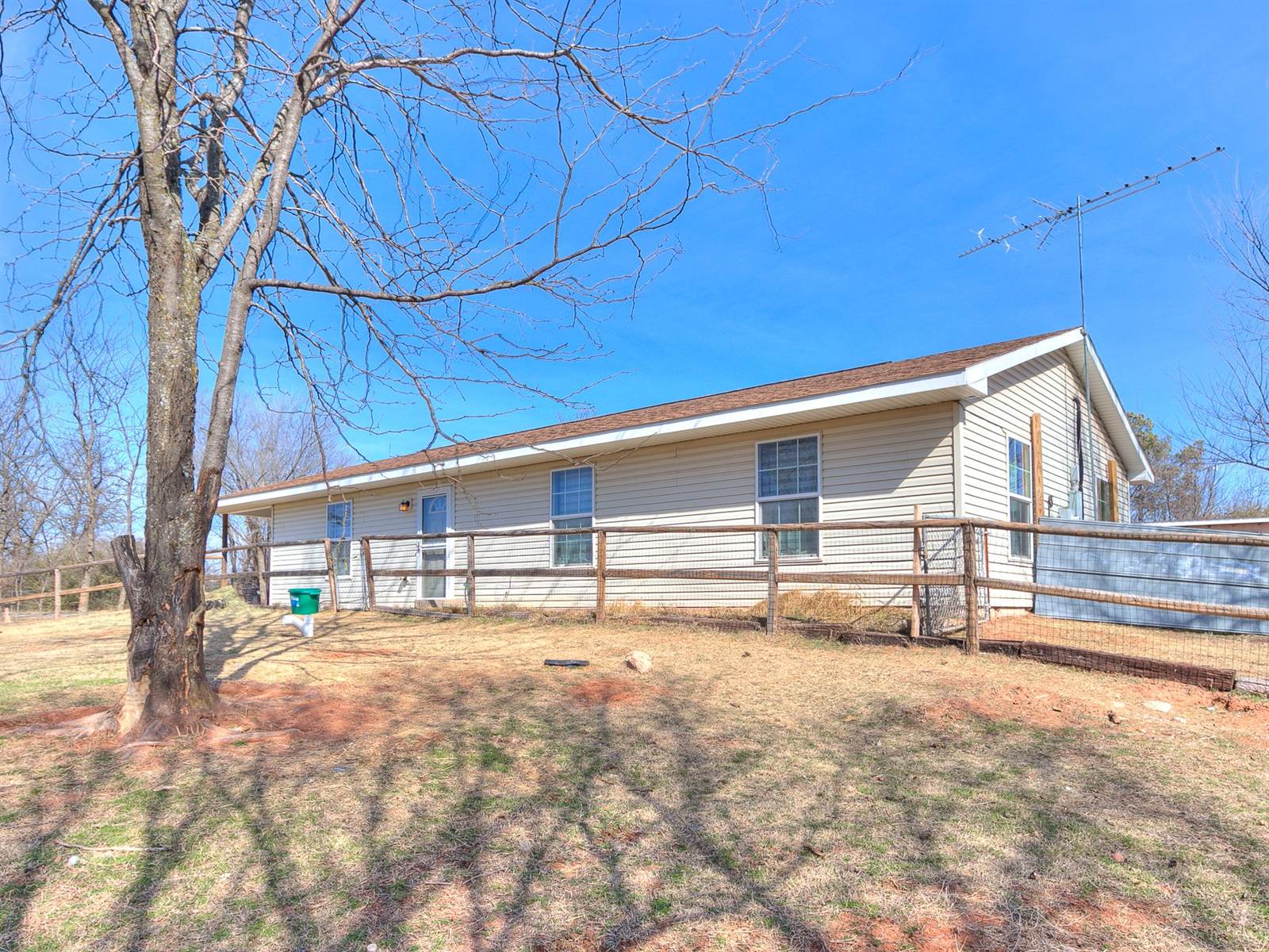 16804 Acorn Lane, Newalla, OK 74857